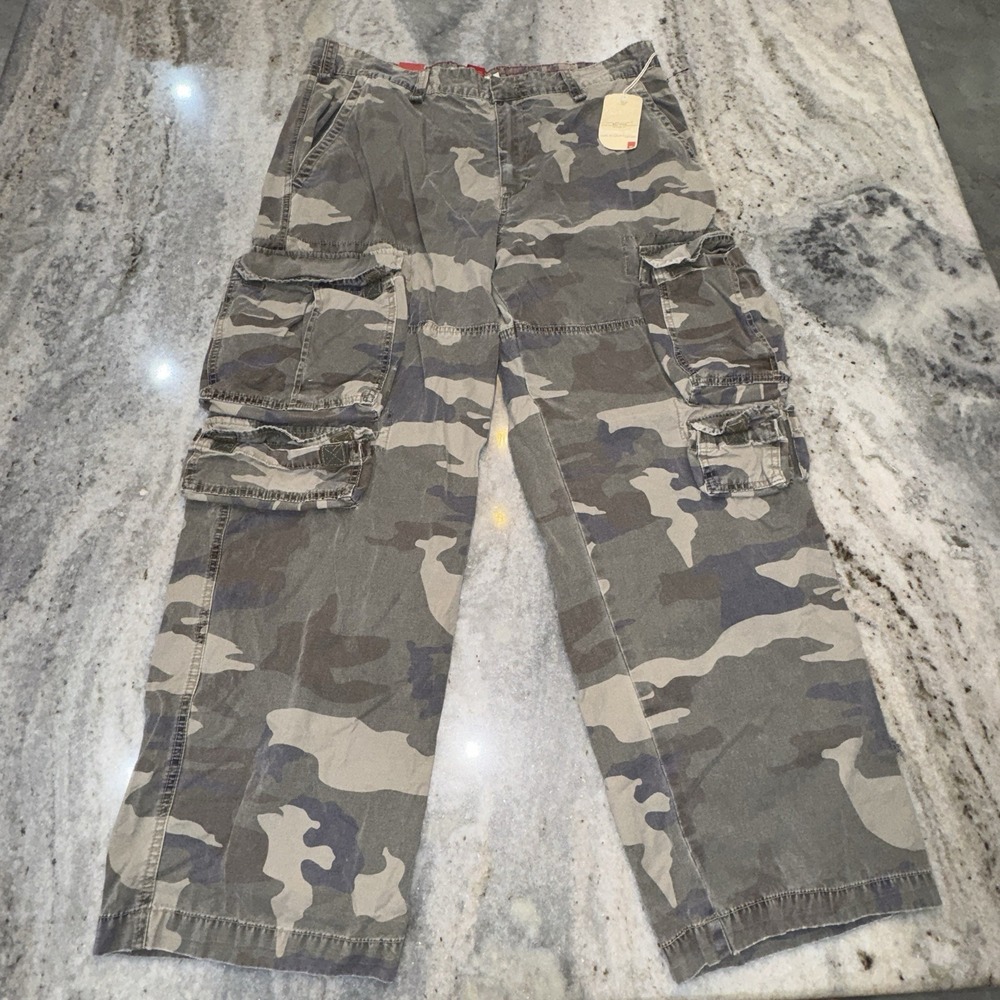NWT Mossimo True Vintage 2005 Camo Cargo Pants Men's 38x30 Straight